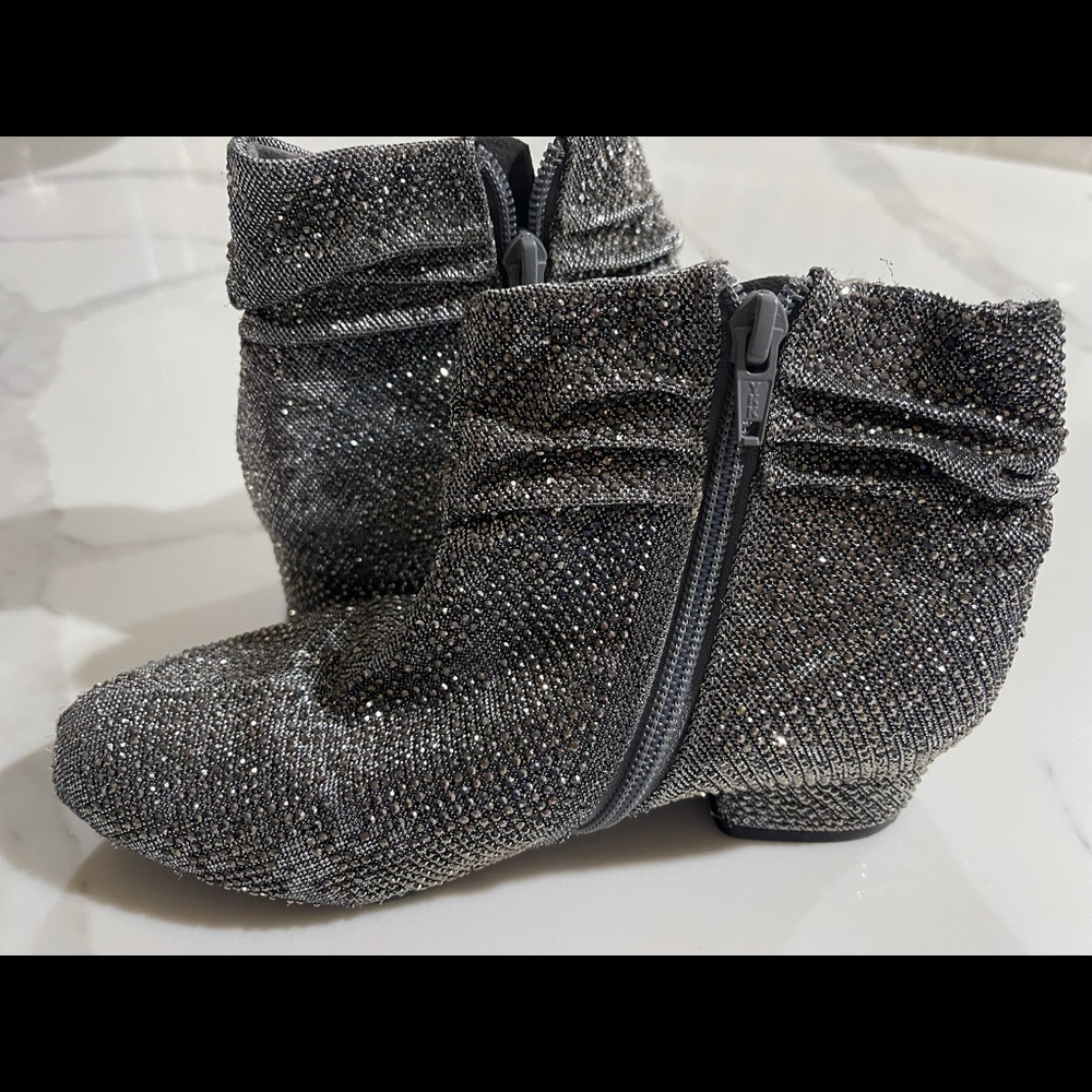 GB Girls boots